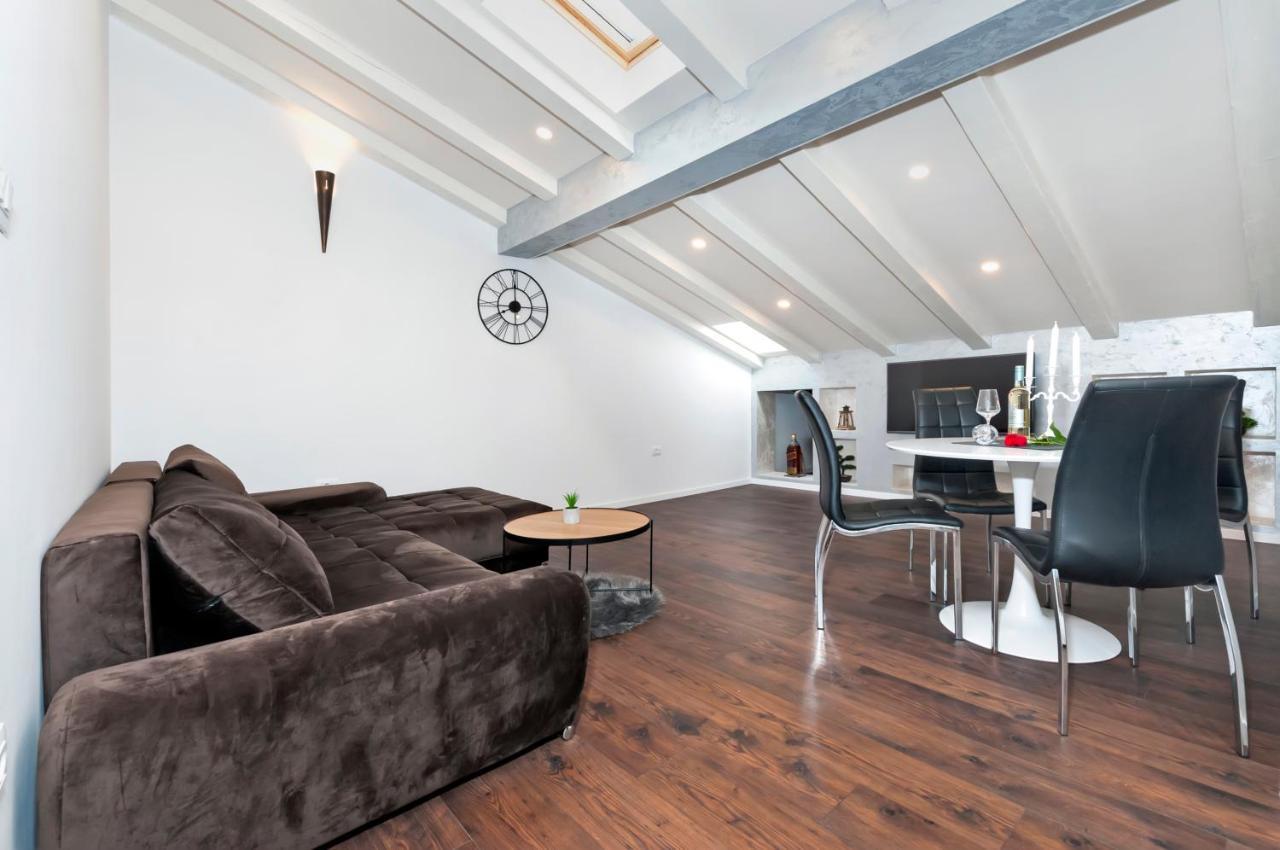 Deluxe Apartments A&A - 2 Rovinj Extérieur photo