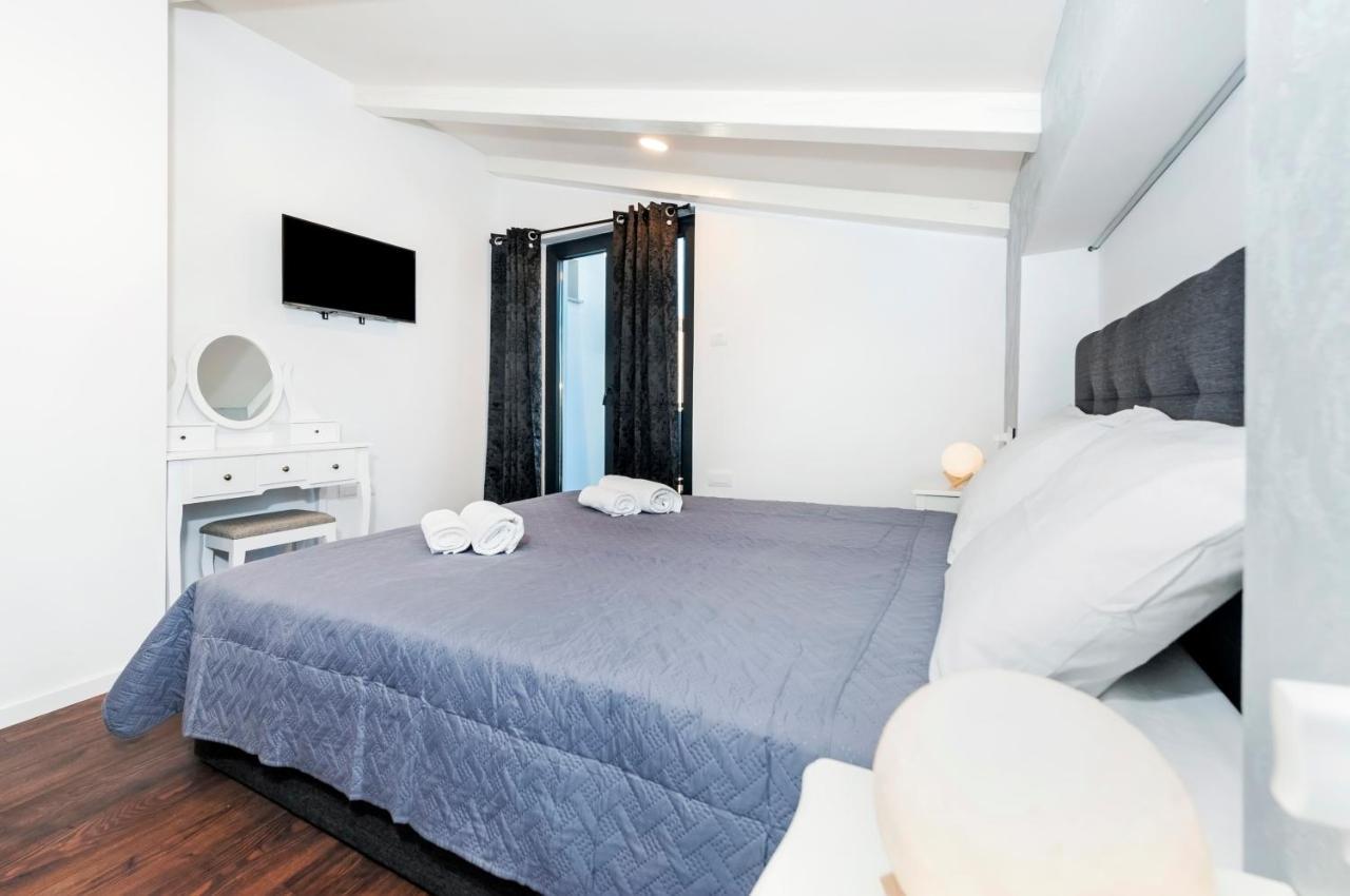 Deluxe Apartments A&A - 2 Rovinj Extérieur photo