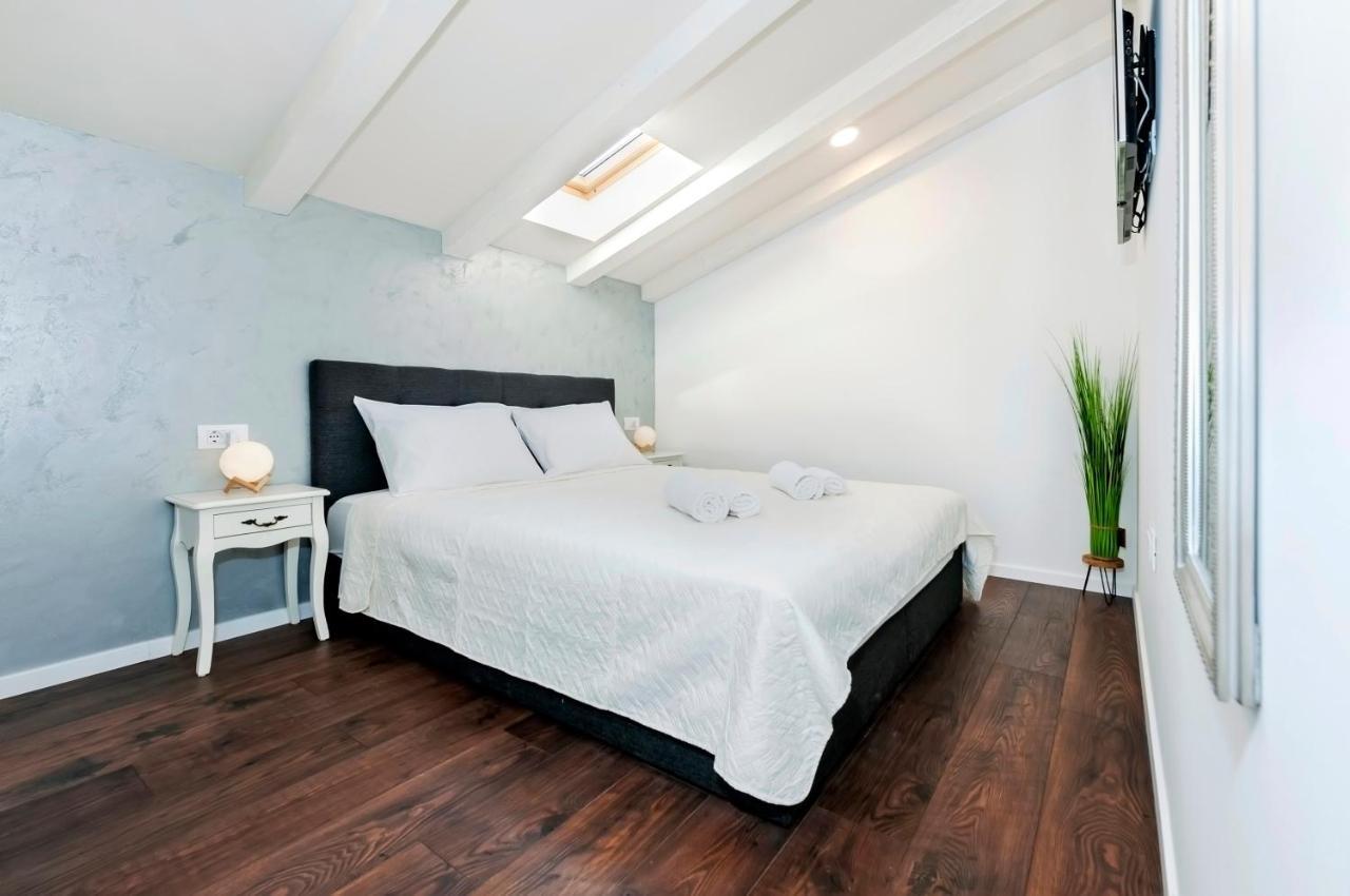 Deluxe Apartments A&A - 2 Rovinj Extérieur photo