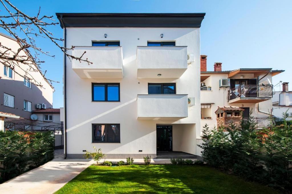 Deluxe Apartments A&A - 2 Rovinj Extérieur photo